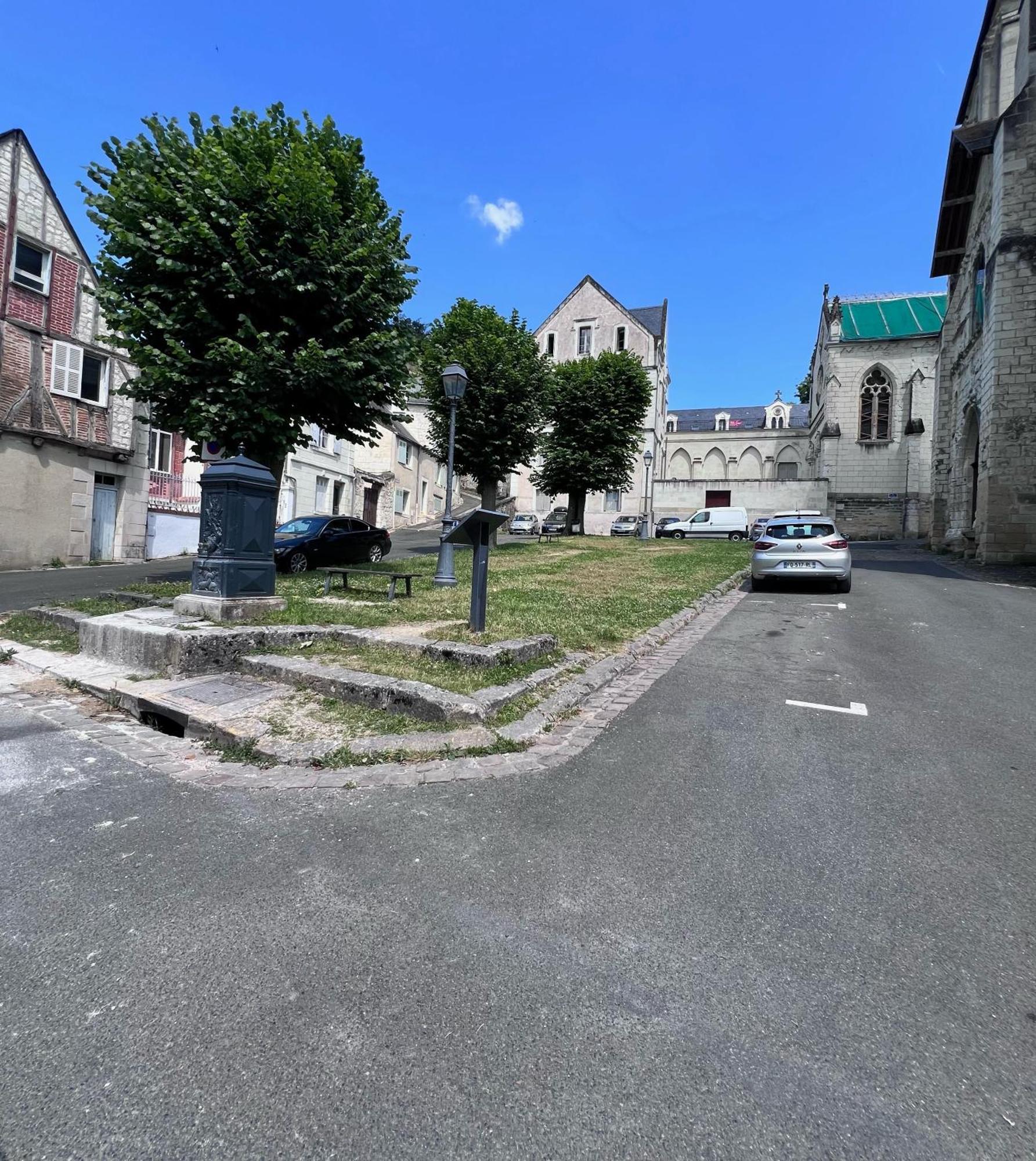 La Tour De L Horloge, Appt Typique A 500M Du Chateau Chinon Exteriör bild